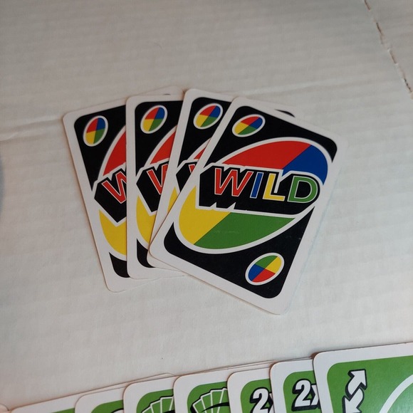 Mattel UNO ATTACK! Card Game Electronic Card Dispenser All Cards Included WORKS - Picture 3 of 12